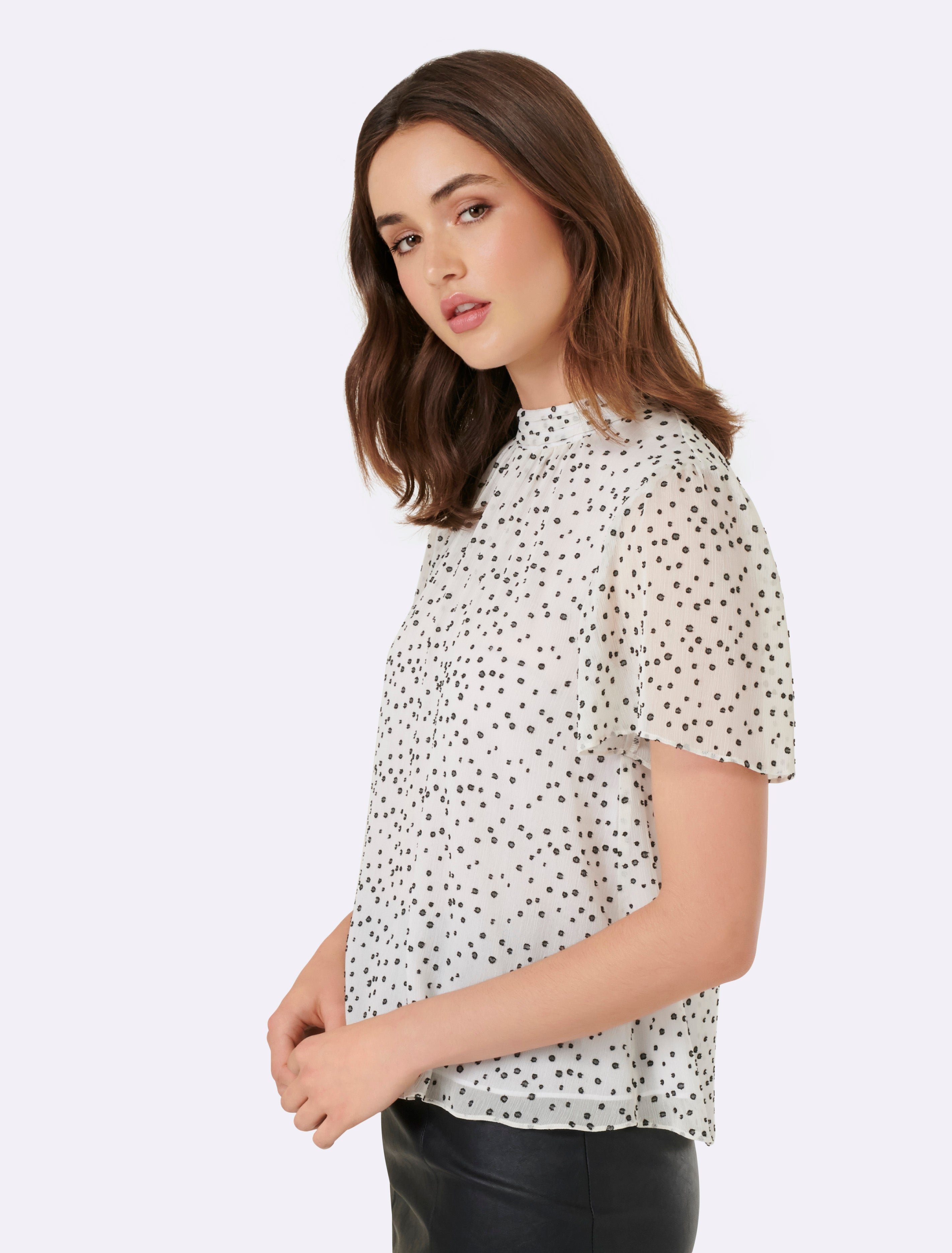 AllTerritories_OnBody_25090701_S